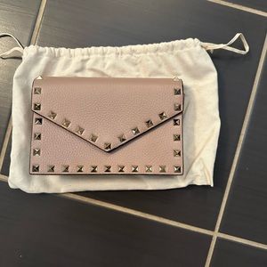 Valentino Rockstud Calfskin Chain Pouch GHW